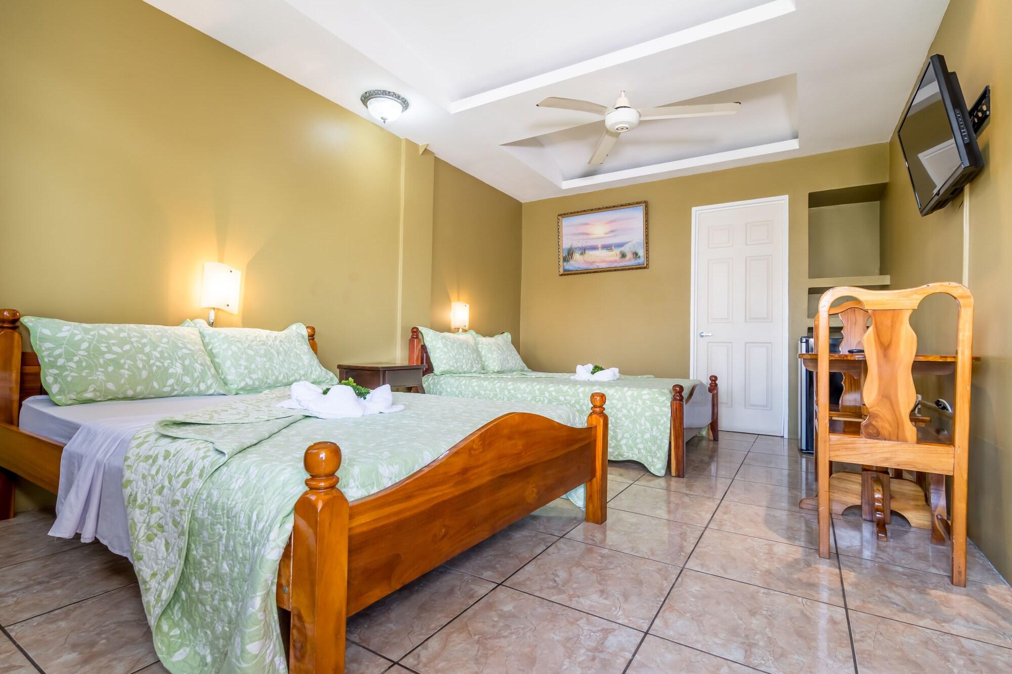 Hotel Le Priss Manuel Antonio Exterior photo