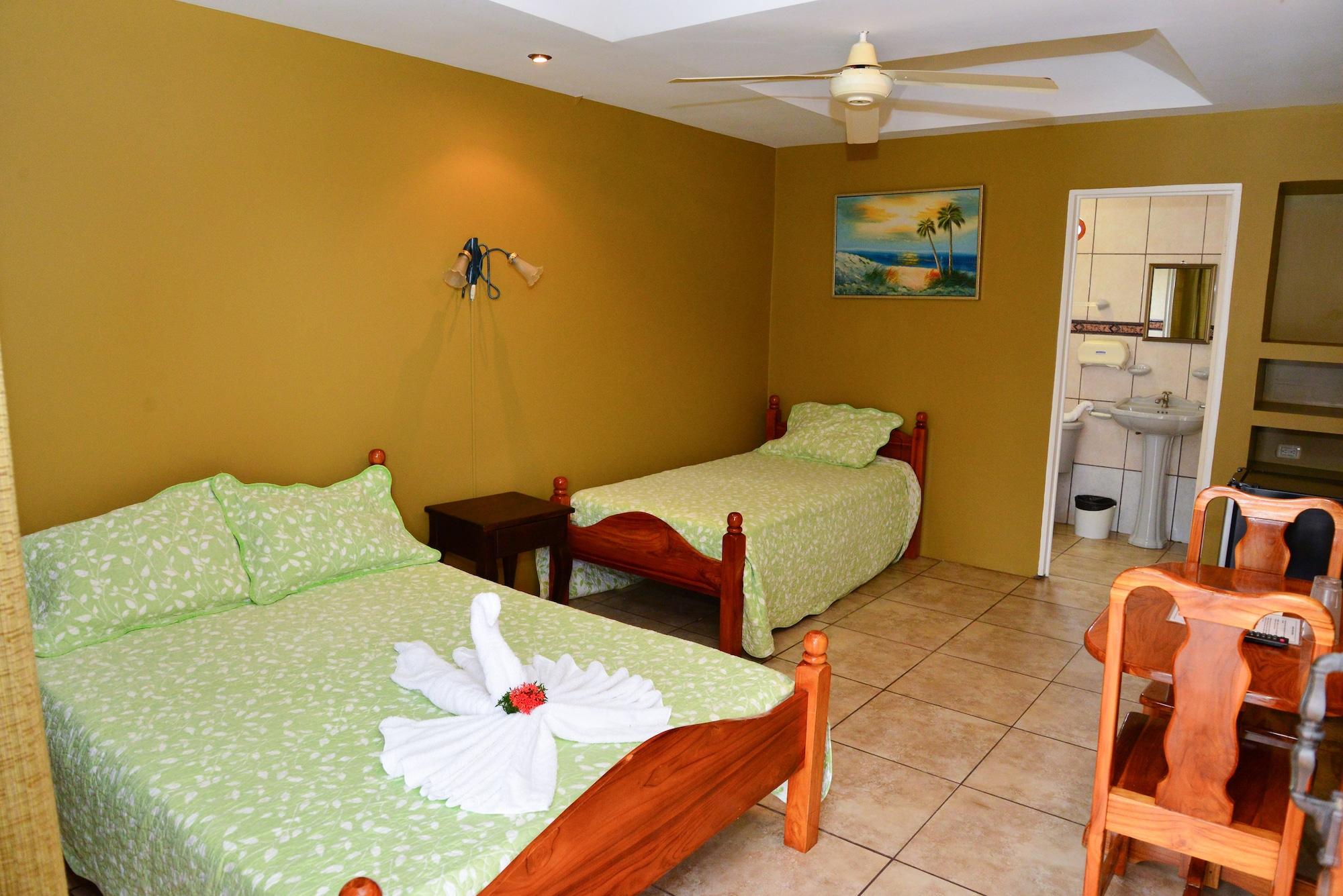 Hotel Le Priss Manuel Antonio Exterior photo