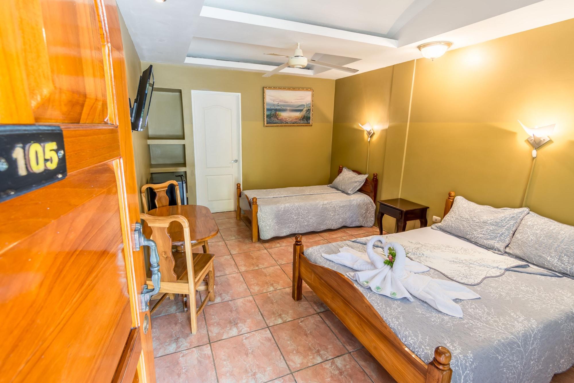 Hotel Le Priss Manuel Antonio Exterior photo